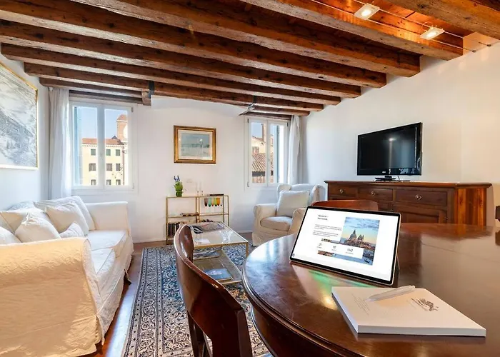 Ca' Bruna San Trovaso * Venedig