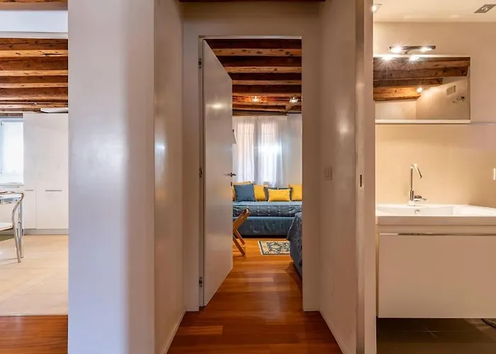 Ca' Bruna San Trovaso * Venedig