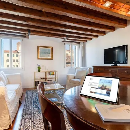 Ca' Bruna San Trovaso * Venice