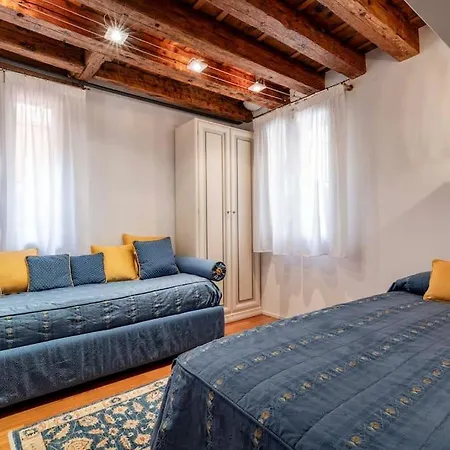 Ca' Bruna San Trovaso Apartamento *